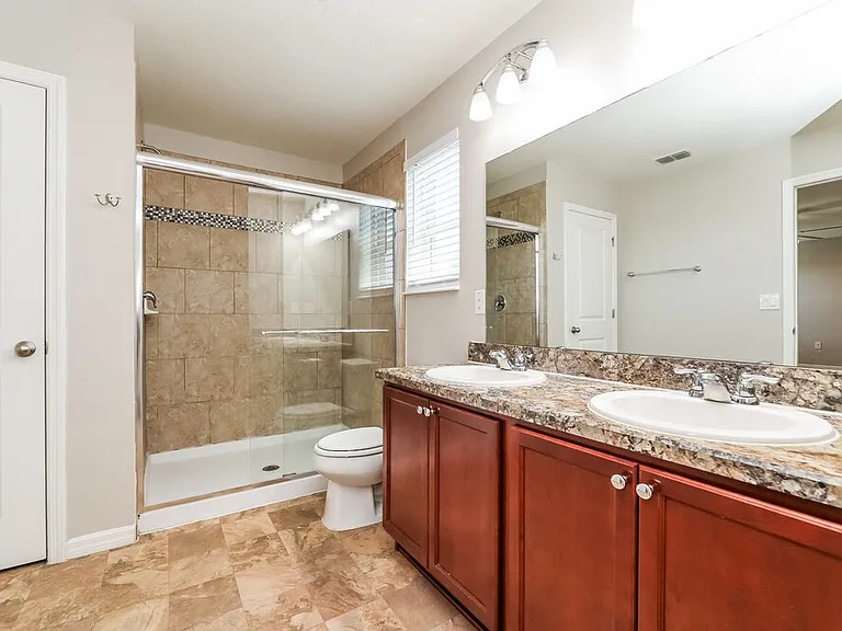10635 Laguna Plains Dr — Photo 11
