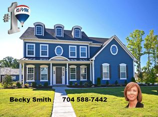 1221 Violet Court, Tega Cay, SC 29708