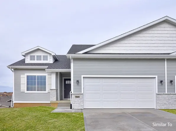16700 Walnut Meadows Cir, Urbandale, IA 50323