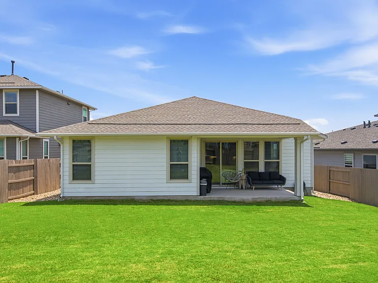 7712 Ellas Inlet Dr — Photo 35