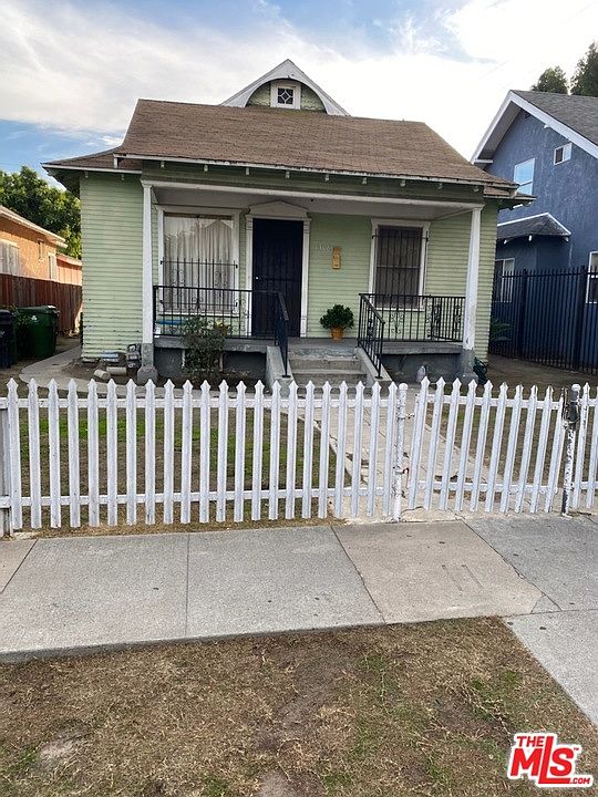 1st image of 1308 E 58th St