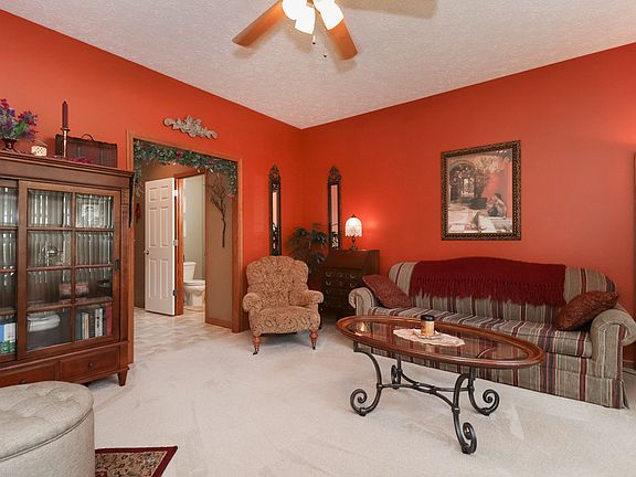 3rd image of 175 Stoney Brook Dr