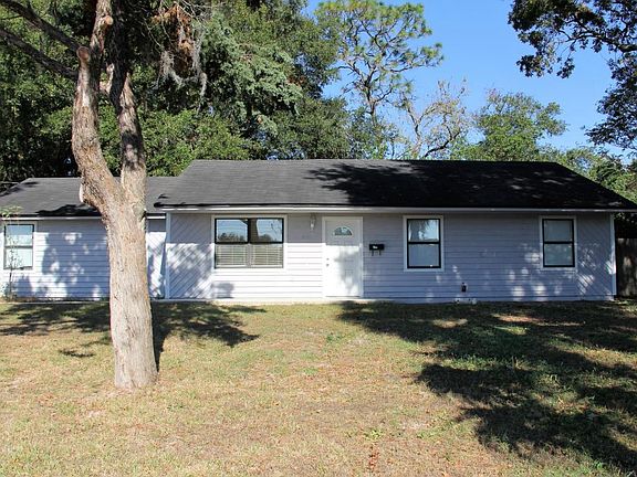 5th image of 610 Arlingwood Ave