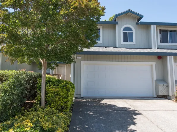 7 Meridian Circle, Rohnert Park, CA 94928