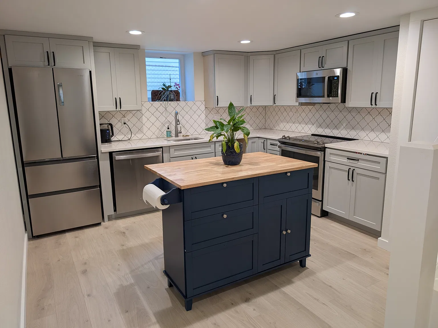 1 bed, 725 sqft, $1,700 — Photo 1