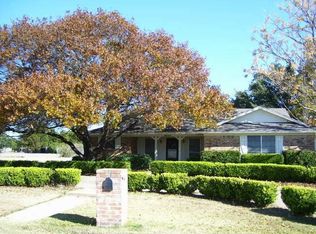 9424 Village Lake Cir, Waco, TX 76708