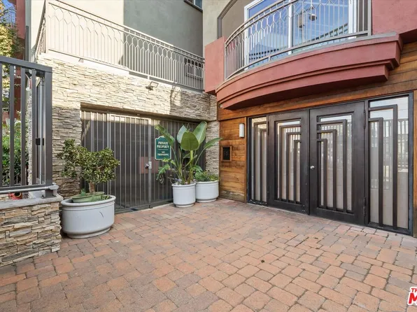 11124 Burbank Blvd APT 212, North Hollywood, CA 91601