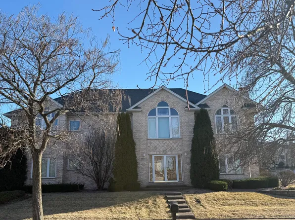 1004 Saddle Ln, Lemont, IL 60439