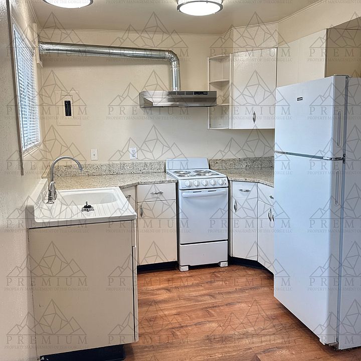 1st image of 315 W 6th St #2
