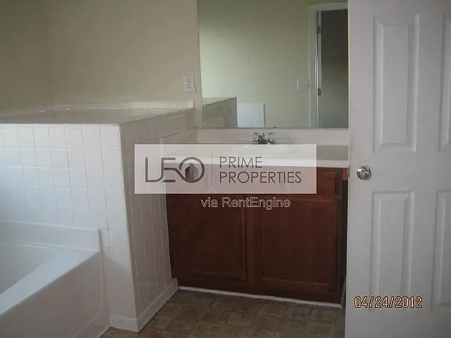 3168 Meadow Point Dr — Photo 13
