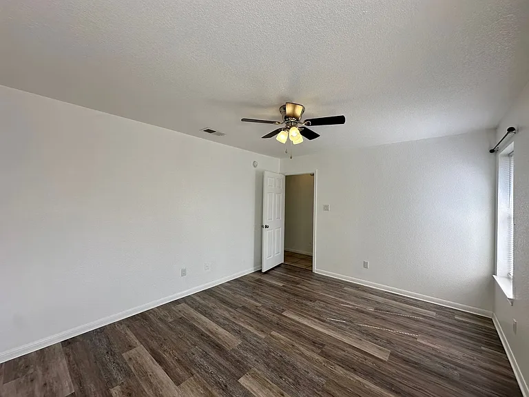 2703 Edgefield St — Photo 28