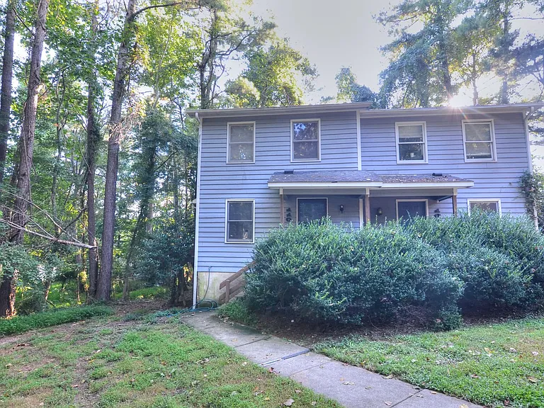 110 S Peak Dr — Photo 1