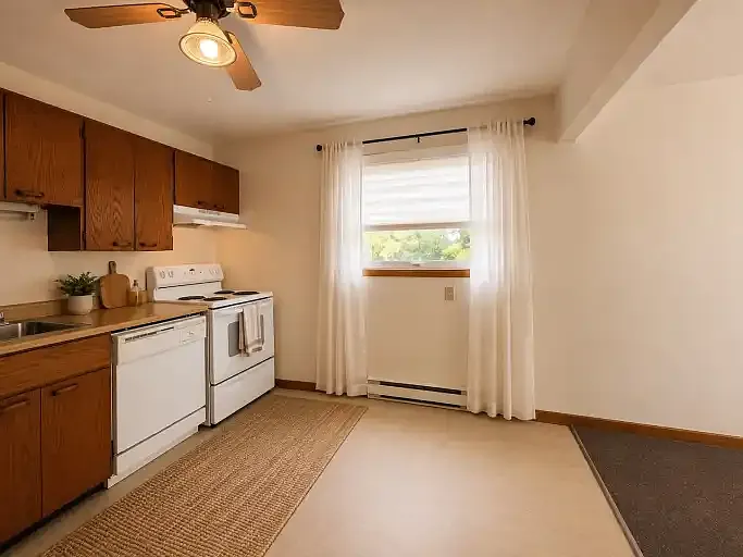 200 Lake St #2 — Photo 6