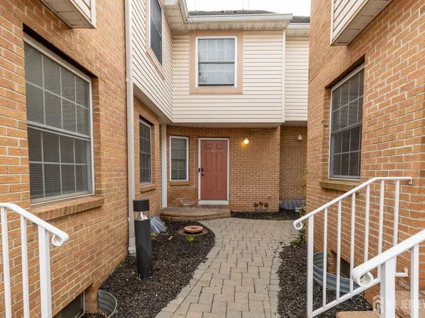 114 Adamecs Way, South Amboy, NJ 08879