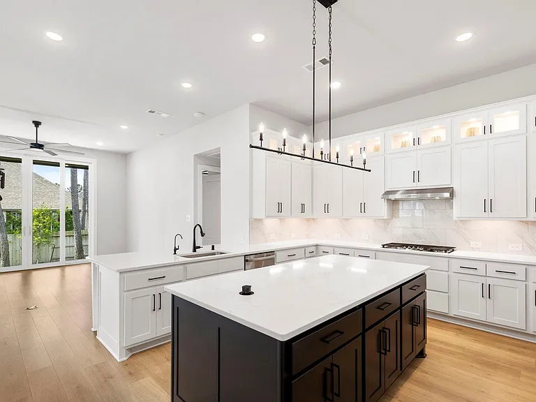 415 N Hillary Step Pl — Photo 7