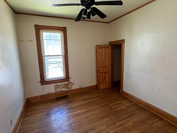 5th image of 4622 S 32nd St