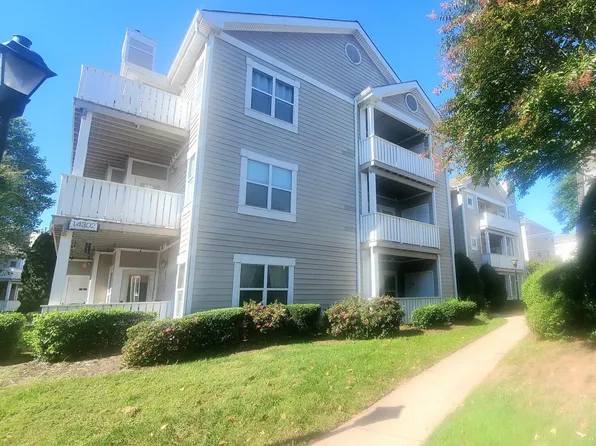 14302 Rosy Ln APT 15, Centreville, VA 20121