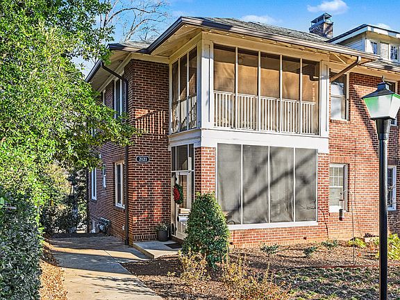 2nd image of 2121 Dartmouth Pl