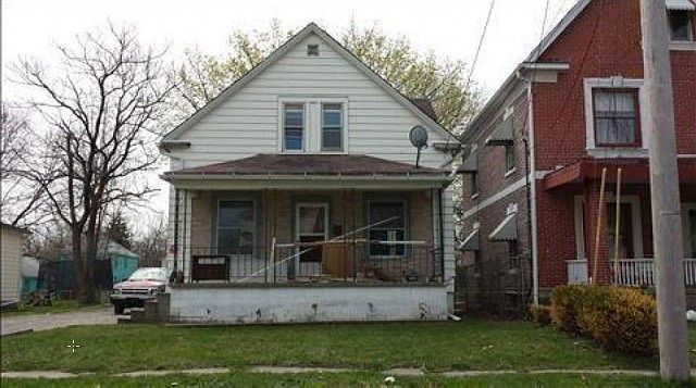 1st image of 639 W 24th St
