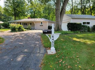 6452 Spruce Ln, Holland, MI 49423
