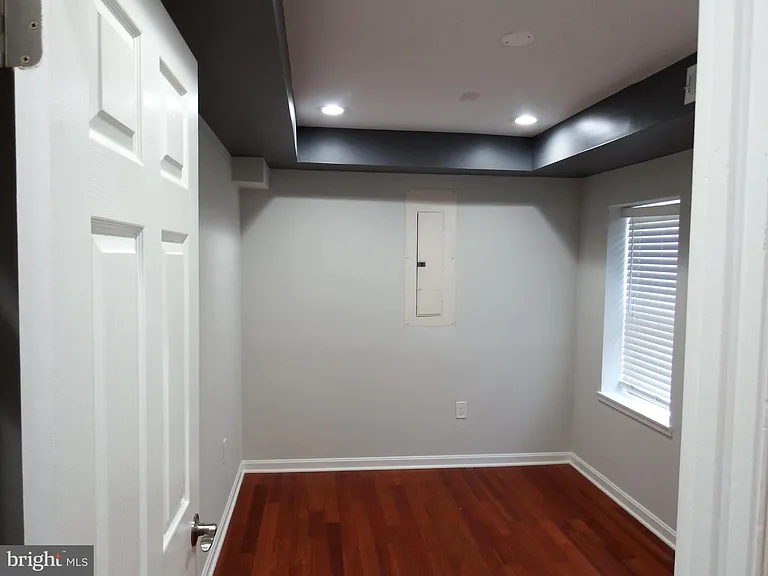 924 S Robinson St — Photo 7