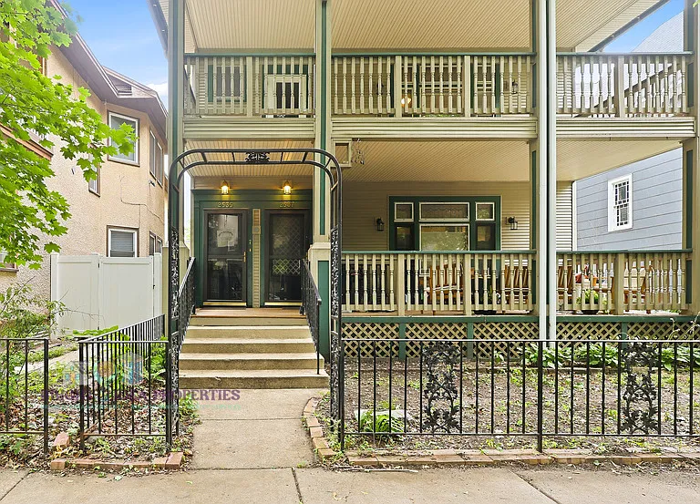 2535 - 2537 Aldrich Avenue South - 1 — Photo 20