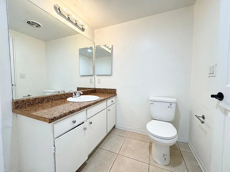3737 Calle De Carlos #3 — Photo 10