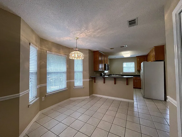 205 Wedgewood Ln — Photo 11