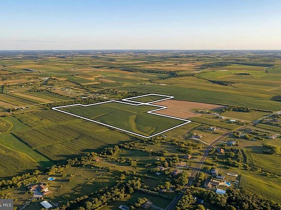 3rd image of 4275 W Canal Rd