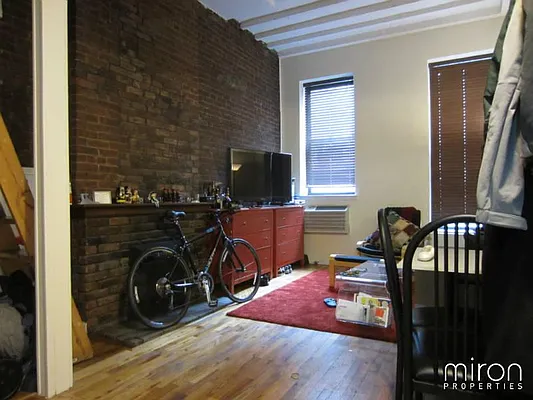 Rented by Miron Properties | media 17