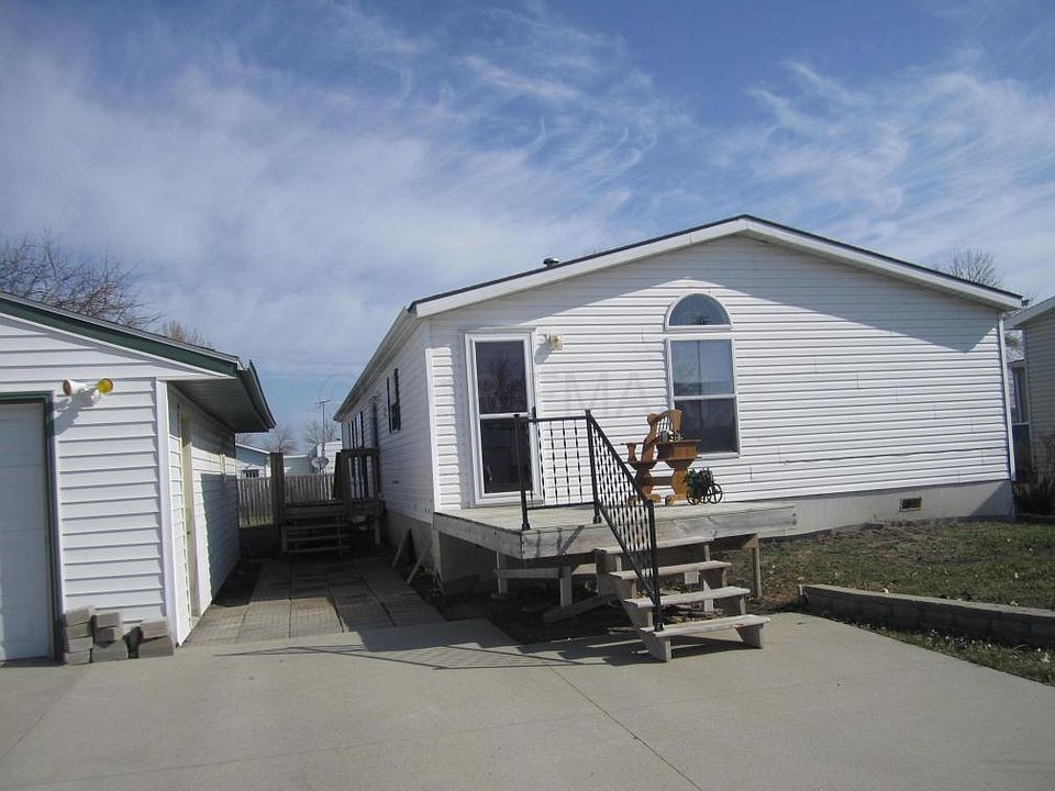 1st image of 403 10th Ave NW