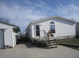 403 10th Ave NW, West Fargo, ND 58078
