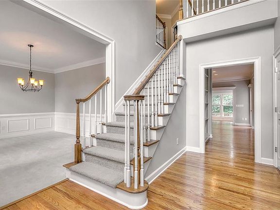 2nd image of 11 Elan Ct
