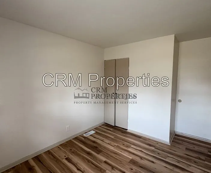 1936 Lynwood Dr — Photo 11