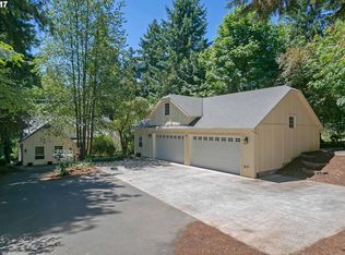 7050 Childs Rd, Lake Oswego, OR 97035