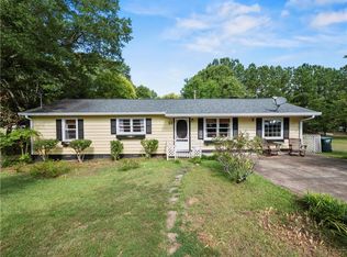 93 Orchard Cir, Commerce, GA 30529