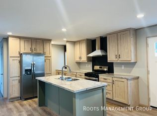 D13 Meadows Ct #D13, Alliance, NE 69301