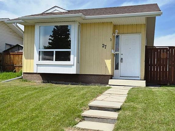 3rd image of 27 SE Aberdare Cres NE