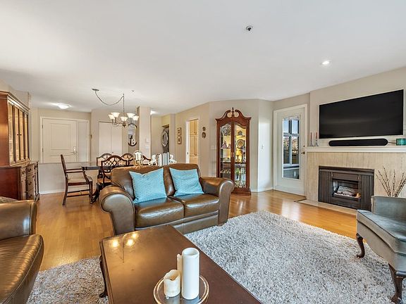 3rd image of 788 W 14th Ave #201