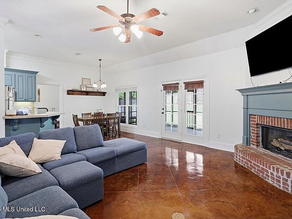 5th image of 154 Seville Way