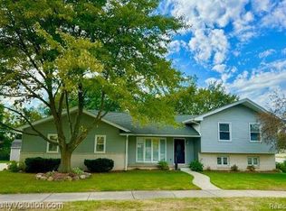 520 Metcalf Dr, Imlay City, MI