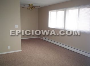 285 Clymer Rd #2, Hiawatha, IA 52233