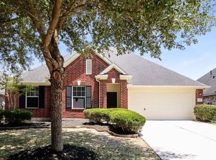 13335 Lake Passage Ln, Houston, TX 77044