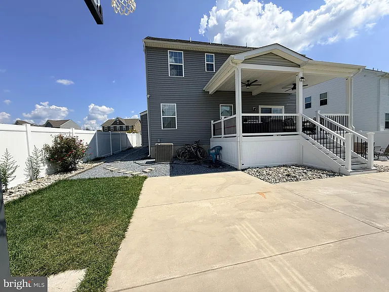 99 Weston Dr — Photo 39