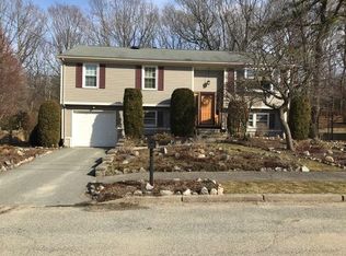 17 Chaple Dr, Cranston, RI 02920