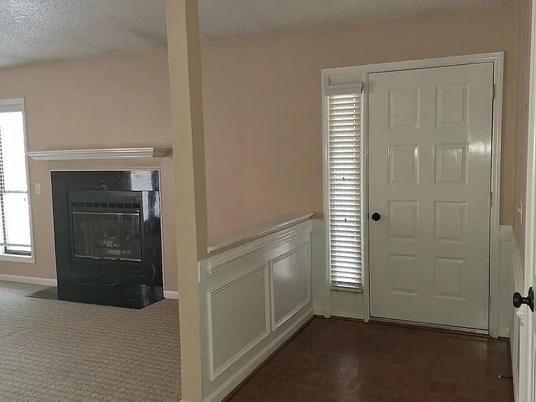 143 Pine Branches Close — Photo 3
