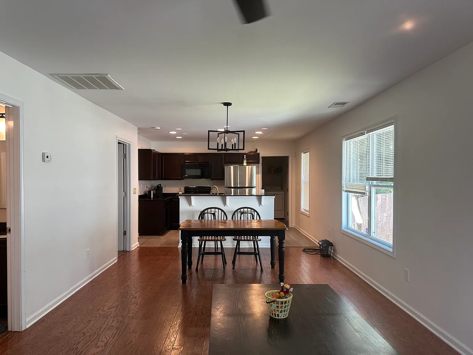 3 bed, 1248 sqft, $3,200 — Photo 3
