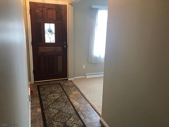 3rd image of 1202 Elm Ave