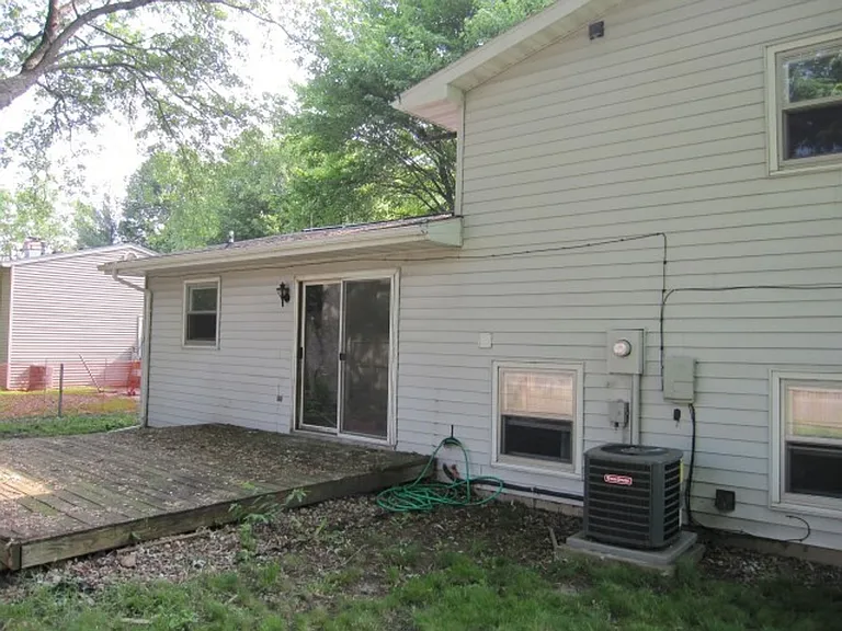 2317 Butternut Ct — Photo 10