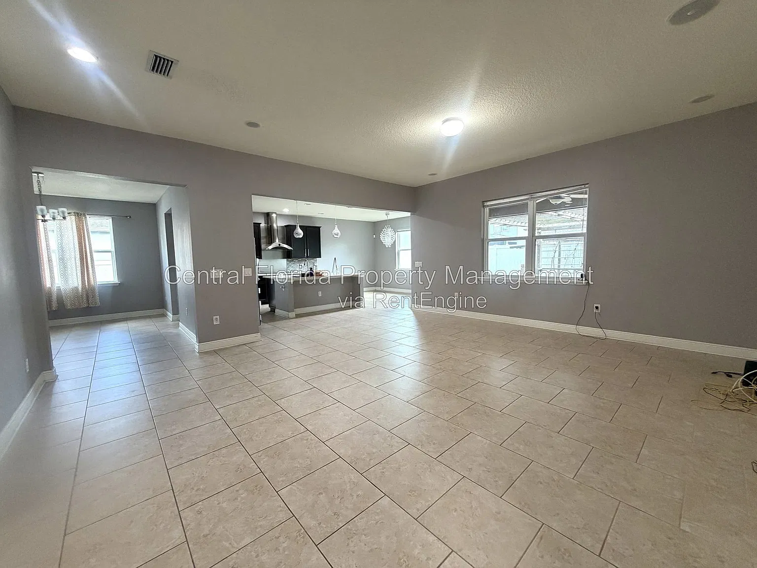 3 bed, 2.5 bath, 2319 sqft, $2,549 — Photo 4